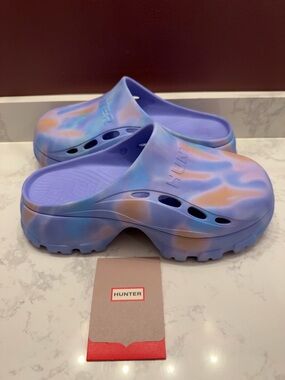 Hunter Lavender Clogs with Red-Trim Logo